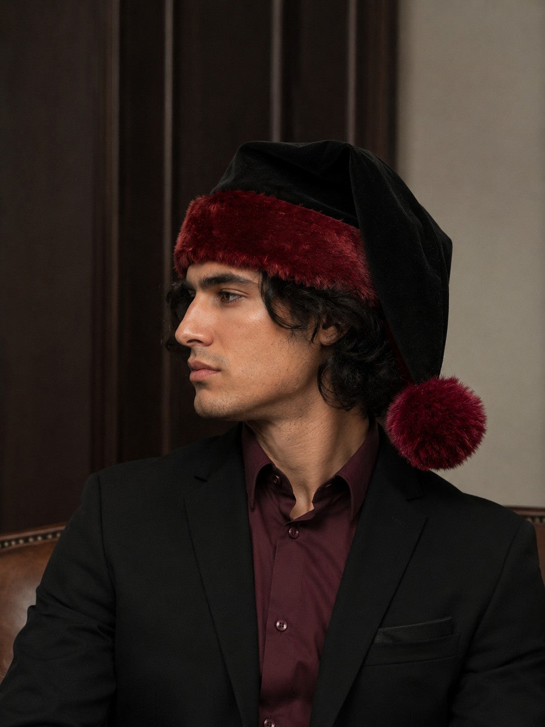 Luxurious Christmas Hat - Romeo and Juliet